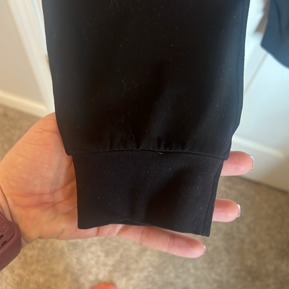 Vuori Black Joggers - Picture 4 of 6